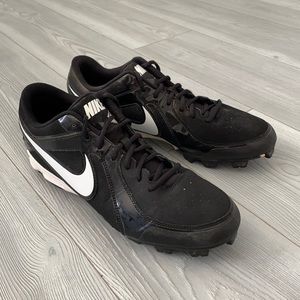 Used Men’s Nike MVP Keystone Cleats size 13